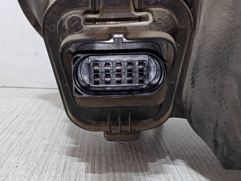 Recambio de faro derecho para volkswagen golf iv (1j1) 1.9 tdi referencia OEM IAM 1J1941016C  