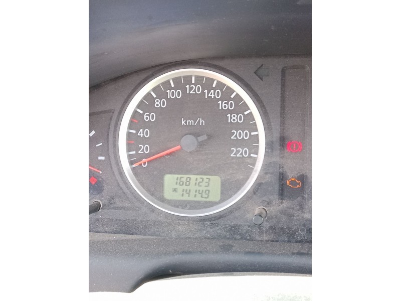 nissan almera ii hatchback (n16) del año 2005