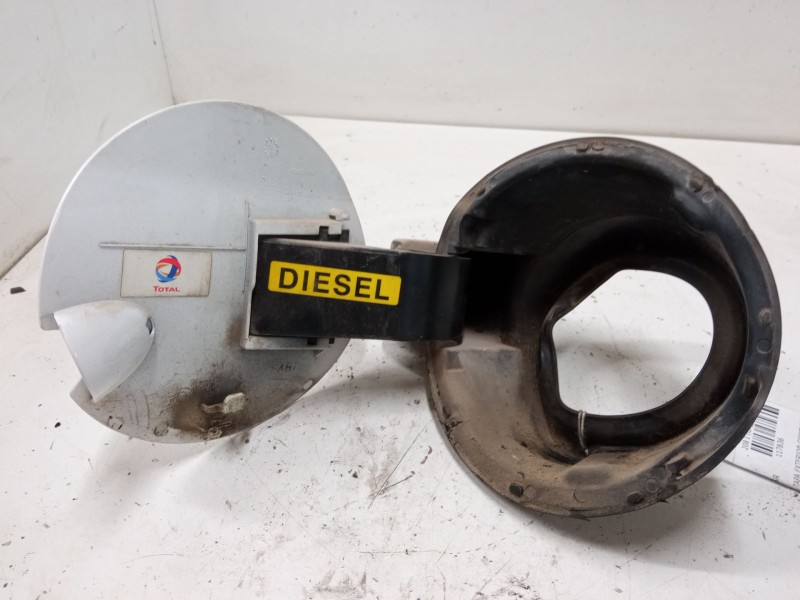 Recambio de tapa exterior combustible para peugeot 208 i (ca_, cc_) 1.6 hdi / bluehdi 75 referencia OEM IAM   