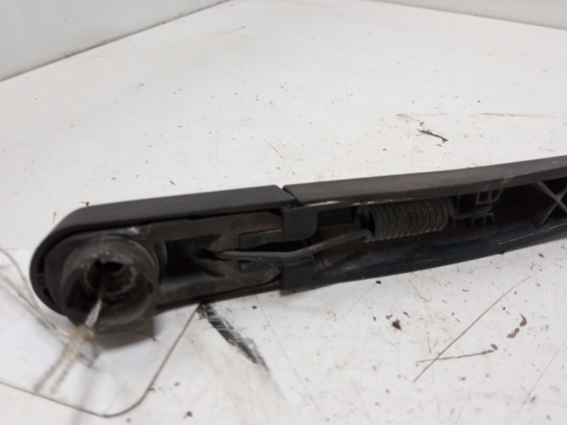 Recambio de brazo limpia trasero para peugeot 208 i (ca_, cc_) 1.6 hdi / bluehdi 75 referencia OEM IAM   