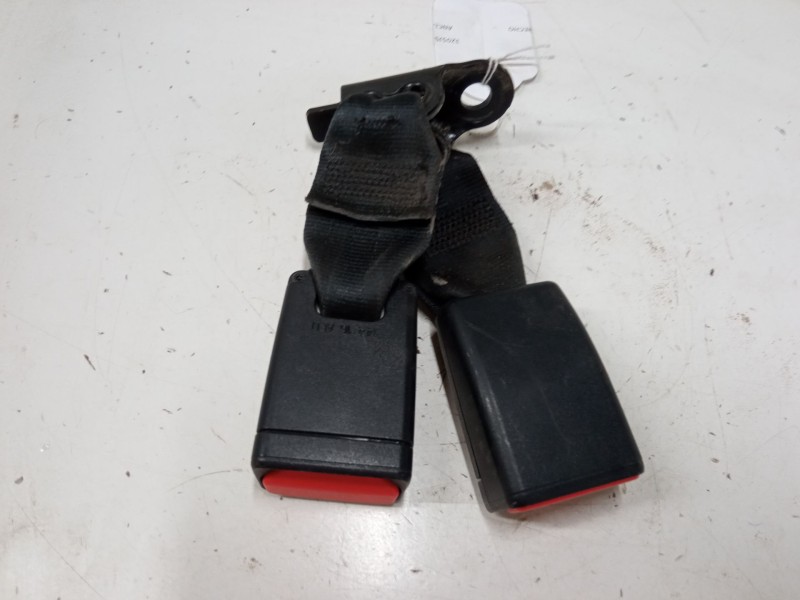 Recambio de anclaje cinturon trasero derecho para peugeot 208 i (ca_, cc_) 1.6 hdi / bluehdi 75 referencia OEM IAM   