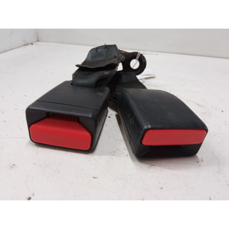Recambio de anclaje cinturon trasero derecho para peugeot 208 i (ca_, cc_) 1.6 hdi / bluehdi 75 referencia OEM IAM   