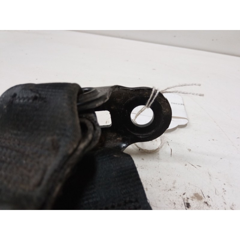 Recambio de anclaje cinturon trasero derecho para peugeot 208 i (ca_, cc_) 1.6 hdi / bluehdi 75 referencia OEM IAM   