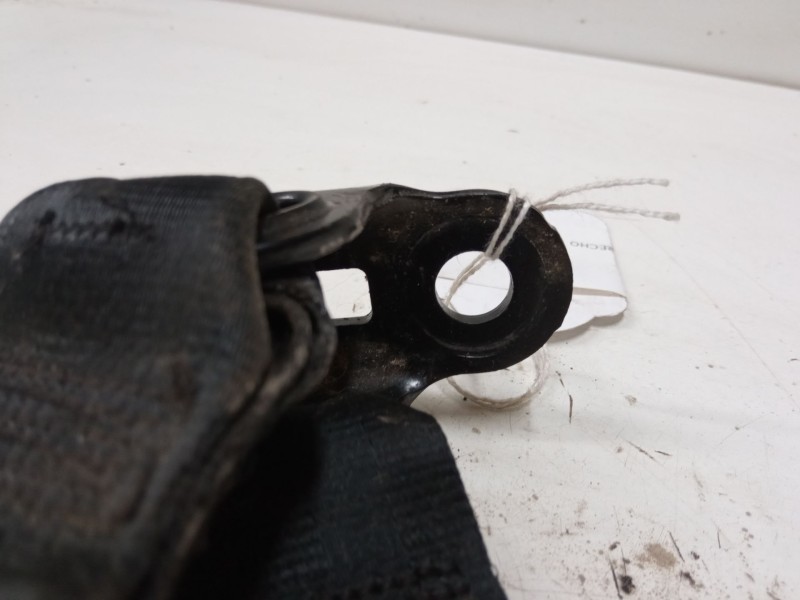 Recambio de anclaje cinturon trasero derecho para peugeot 208 i (ca_, cc_) 1.6 hdi / bluehdi 75 referencia OEM IAM   