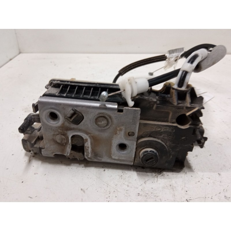 Recambio de cerradura puerta trasera derecha para peugeot 208 i (ca_, cc_) 1.6 hdi / bluehdi 75 referencia OEM IAM 9812501180  