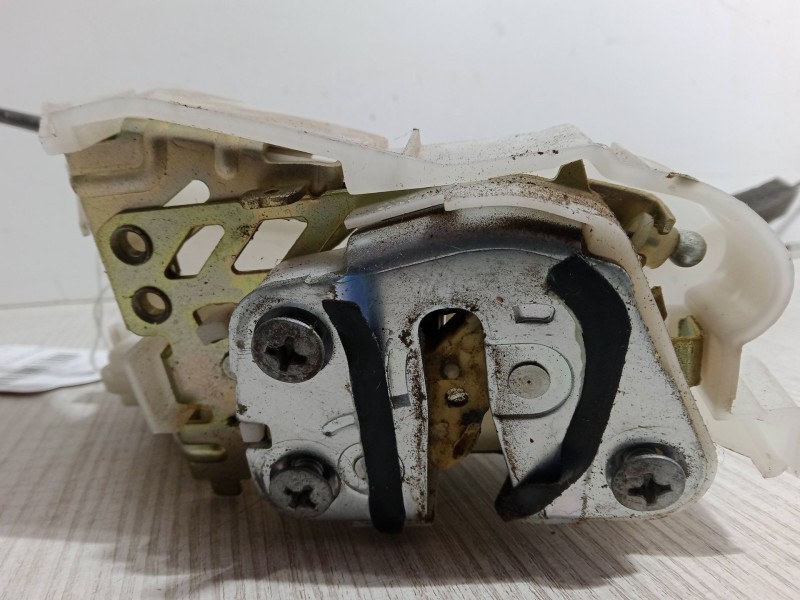 Recambio de cerradura puerta trasera izquierda para subaru legacy iv (bl) 2.5 awd (bl9) referencia OEM IAM   