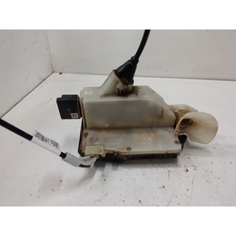 Recambio de cerradura puerta delantera izquierda para peugeot 208 i (ca_, cc_) 1.6 hdi / bluehdi 75 referencia OEM IAM 981250088
