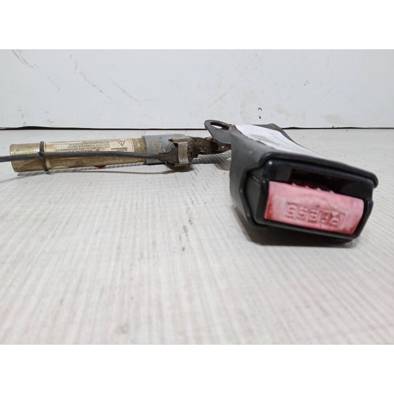 Recambio de anclaje con pretensor delantero derecho para renault kangoo (kc0/1_) d 65 1.9 (kc0e, kc02, kc0j, kc0n) referencia OE