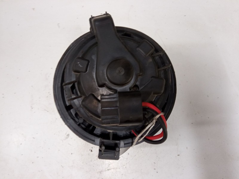 Recambio de motor calefaccion para peugeot 208 i (ca_, cc_) 1.6 hdi / bluehdi 75 referencia OEM IAM T1013140A  