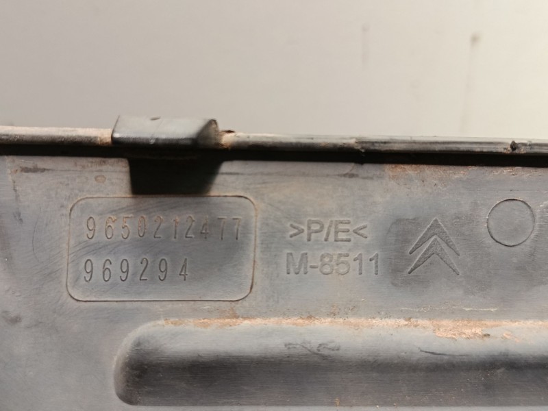 Recambio de moldura paragolpes trasero izquierda para citroën xsara picasso (n68) 2.0 hdi referencia OEM IAM   
