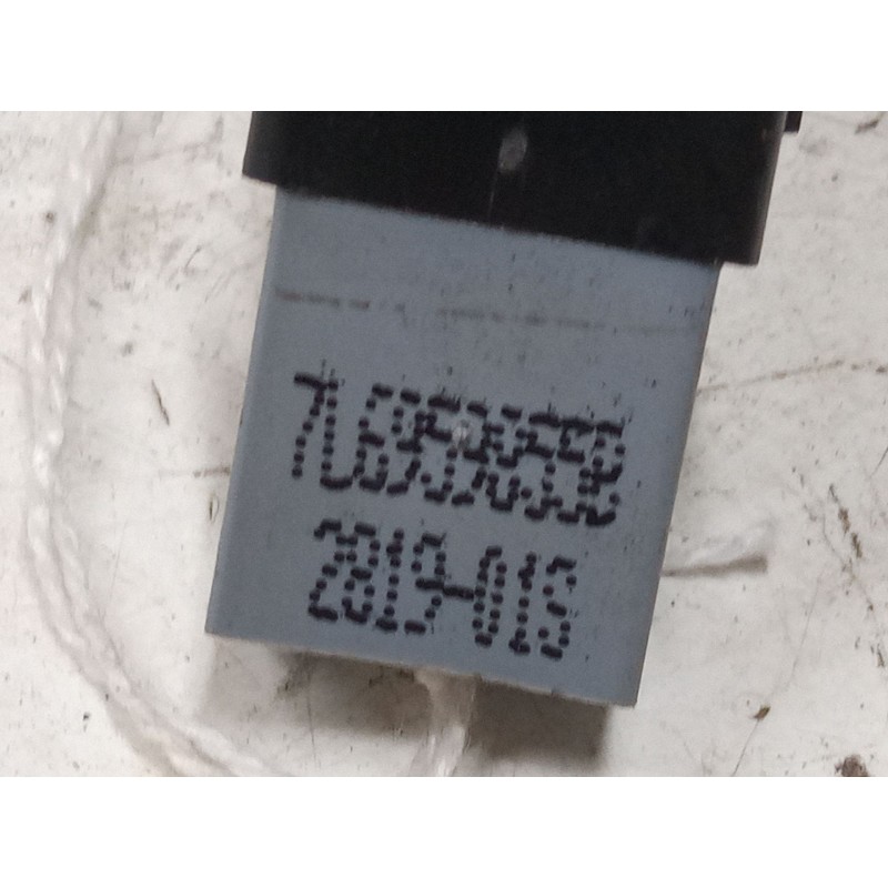 Recambio de mando elevalunas delantero derecho para volkswagen golf plus v (5m1, 521) 1.4 tsi referencia OEM IAM   