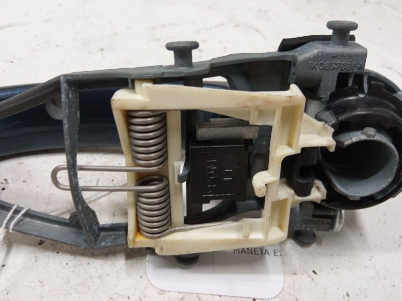 Recambio de maneta exterior puerta trasera izquierda para volkswagen golf plus v (5m1, 521) 1.4 tsi referencia OEM IAM 1K0837886