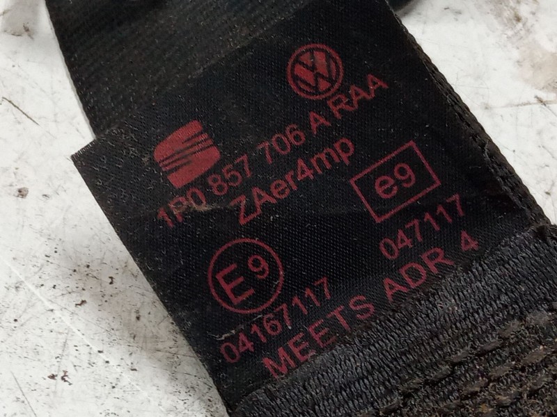 Recambio de cinturon seguridad delantero derecho para seat leon (1p1) 1.6 referencia OEM IAM 1P0857706A  