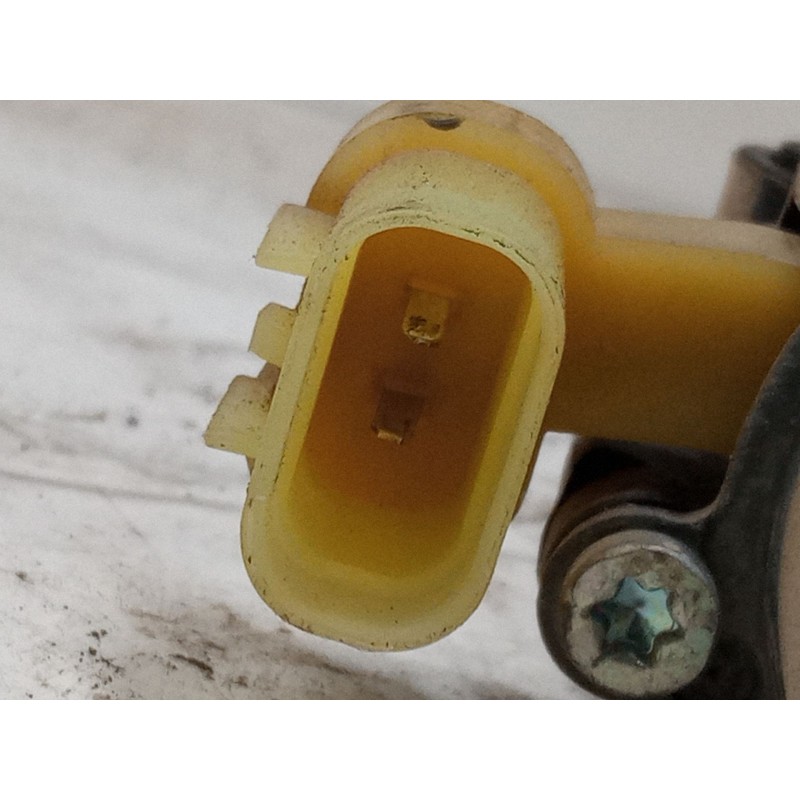 Recambio de motor elevaluna delantero izquierdo para hyundai accent iii (mc) 1.5 crdi gls referencia OEM IAM   