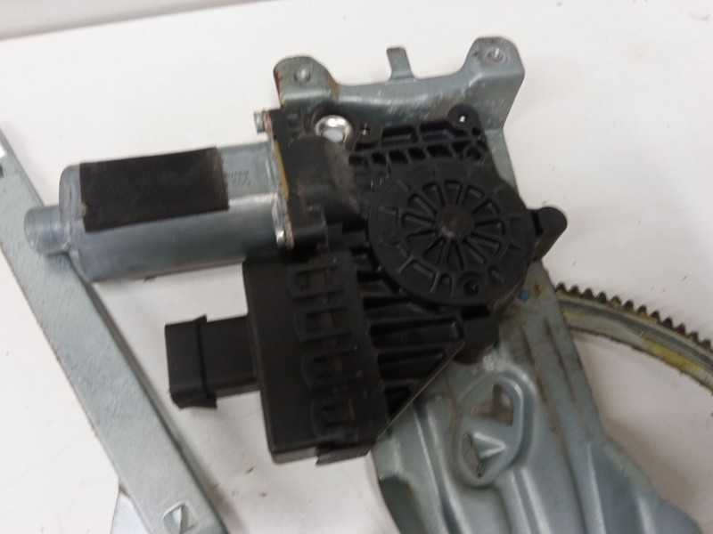Recambio de elevalunas electrico delantero derecho para opel astra h classic hatchback (a04) 1.6 (l48) referencia OEM IAM   