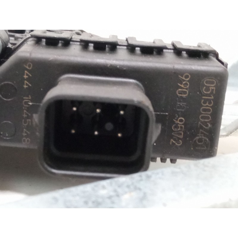 Recambio de elevalunas electrico delantero derecho para opel astra h classic hatchback (a04) 1.6 (l48) referencia OEM IAM   