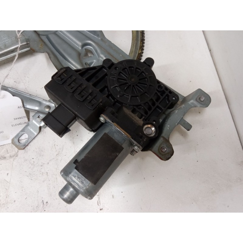 Recambio de elevalunas electrico delantero izquierdo para opel astra h classic hatchback (a04) 1.6 (l48) referencia OEM IAM   