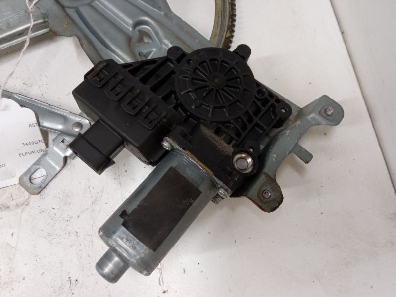 Recambio de elevalunas electrico delantero izquierdo para opel astra h classic hatchback (a04) 1.6 (l48) referencia OEM IAM   