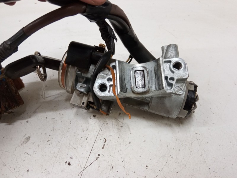 Recambio de clausor para mitsubishi montero sport i (k7_, k9_) 2.5 td (k94w, k74t) referencia OEM IAM   