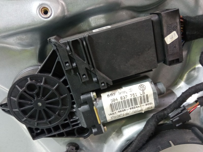 Recambio de elevalunas electrico delantero izquierdo para volkswagen passat b5 variant (3b5) 1.8 t referencia OEM IAM   