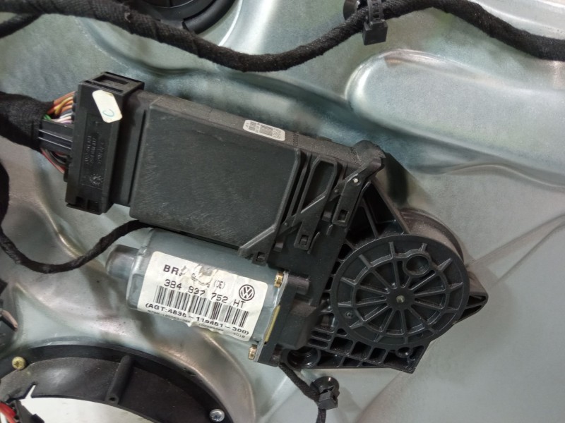 Recambio de elevalunas electrico delantero derecho para volkswagen passat b5 variant (3b5) 1.8 t referencia OEM IAM 3B4837752  