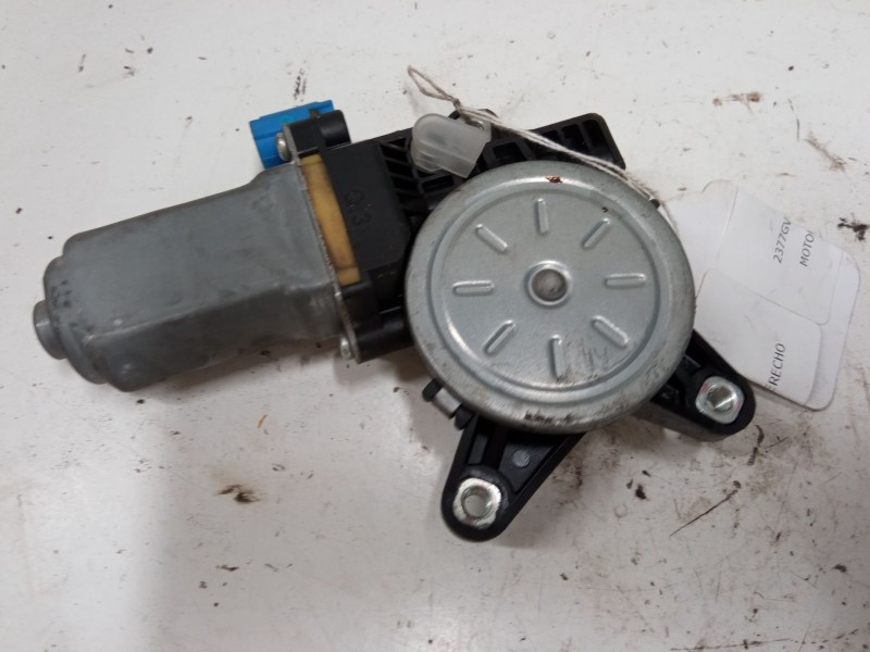 Recambio de motor elevaluna delantero derecho para chevrolet captiva (c100, c140) 2.0 d 4wd referencia OEM IAM 25937972  