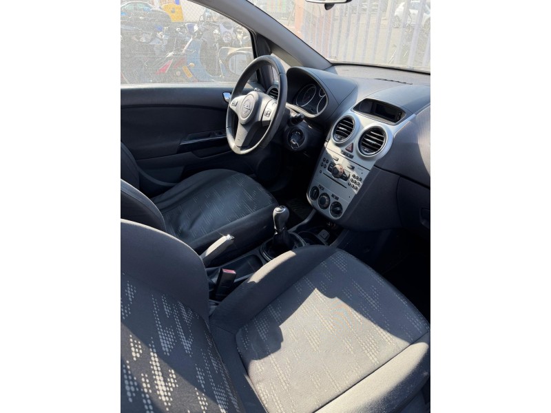 opel corsa d (s07) del año 2011