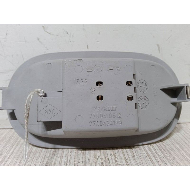 Recambio de luz interior delantera para renault clio ii (bb_, cb_) 1.2 (bb0a, bb0f, bb10, bb1k, bb28, bb2d, bb2h, cb0a,... refer