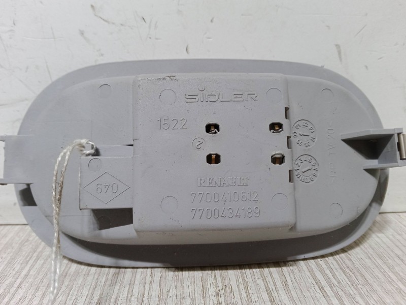 Recambio de luz interior delantera para renault clio ii (bb_, cb_) 1.2 (bb0a, bb0f, bb10, bb1k, bb28, bb2d, bb2h, cb0a,... refer