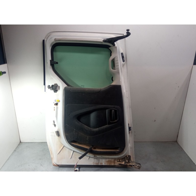 Recambio de puerta corredera izquierda completa para peugeot partner tepee 1.6 hdi / bluehdi 75 referencia OEM IAM   