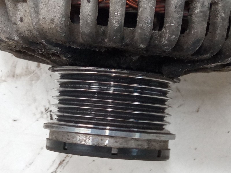 Recambio de alternador para opel combo tour 1.3 cdti 16v referencia OEM IAM   