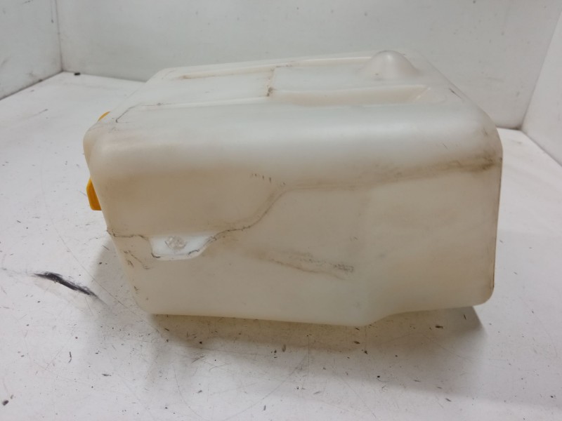 Recambio de deposito limpiaparabrisas para opel combo tour 1.3 cdti 16v referencia OEM IAM   