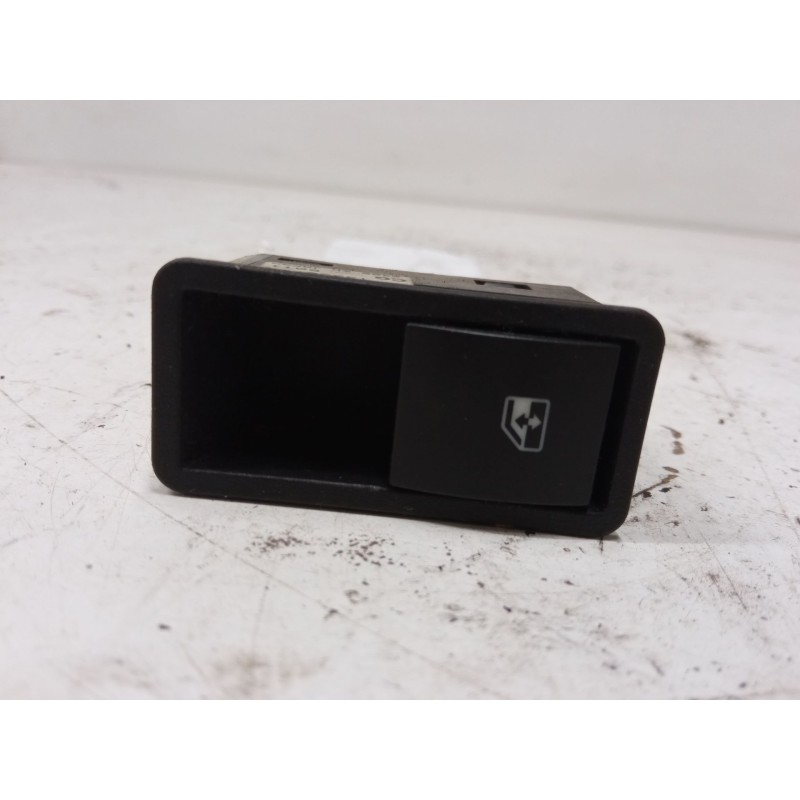 Recambio de mando elevalunas trasero derecho para opel astra h classic hatchback (a04) 1.6 (l48) referencia OEM IAM 13228711  