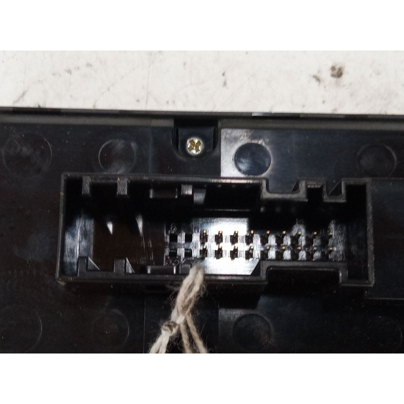 Recambio de mando elevalunas delantero izquierdo para opel astra h classic hatchback (a04) 1.6 (l48) referencia OEM IAM   