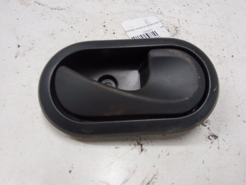 Recambio de maneta interior puerta trasera derecha para dacia sandero (bs_) 1.2 16v referencia OEM IAM 8200733847  