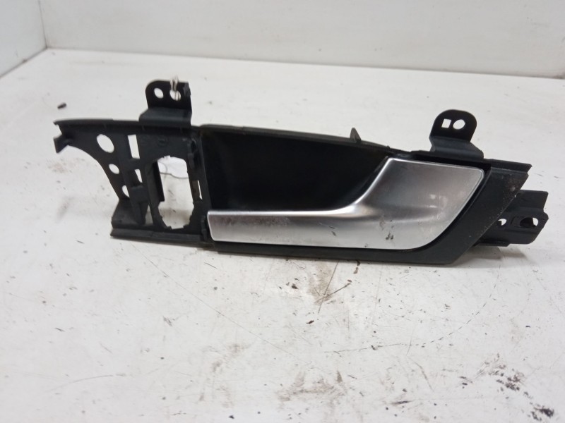 Recambio de maneta interior puerta delantera derecha para audi a3 sportback (8pa) 1.6 tdi referencia OEM IAM   