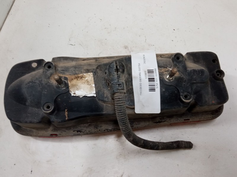 Recambio de piloto trasero derecho para renault maxity 110.35/5 referencia OEM IAM   