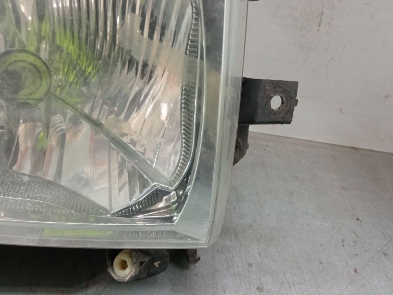 Recambio de faro derecho para renault maxity 110.35/5 referencia OEM IAM   