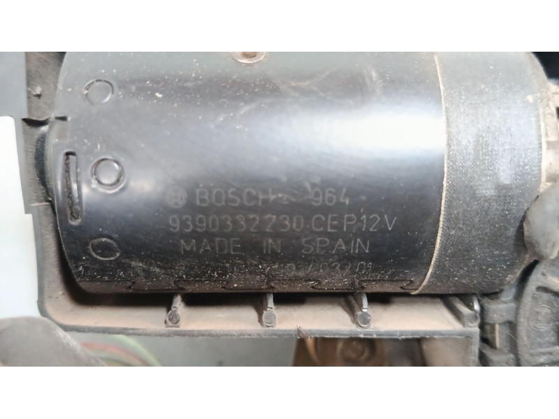 Recambio de motor limpia delantero para nissan vanette cargo autobús (hc 23) 2.3 d referencia OEM IAM 9390332230  
