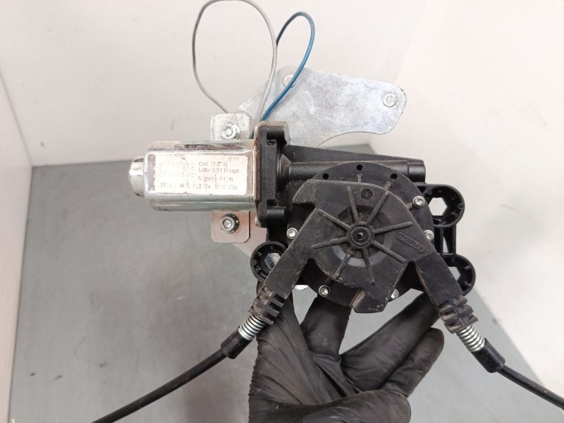 Recambio de elevalunas electrico delantero derecho para nissan vanette cargo autobús (hc 23) 2.3 d referencia OEM IAM doga100176
