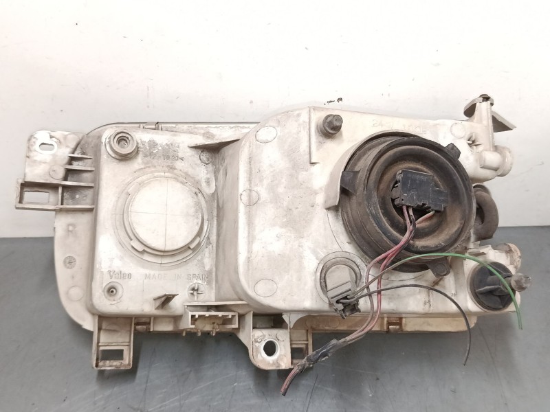 Recambio de faro derecho para nissan vanette cargo autobús (hc 23) 2.3 d referencia OEM IAM 260107C002  