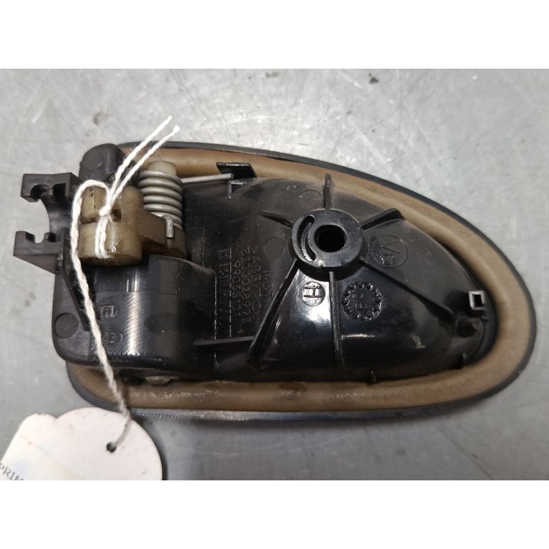 Recambio de maneta interior delantera derecha para nissan primastar furgoneta (x83) 2.5 dci 140 referencia OEM IAM 8200028995 99