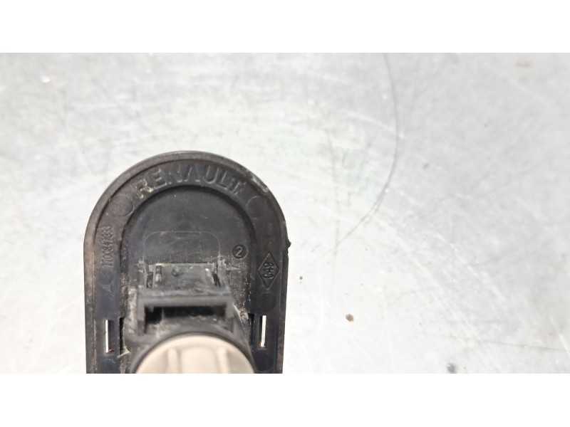 Recambio de intermitente delantero izquierdo para nissan primastar furgoneta (x83) 2.5 dci 140 referencia OEM IAM 7700847333  