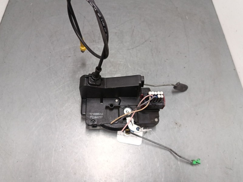 Recambio de cerradura puerta delantera izquierda para nissan primastar furgoneta (x83) 2.5 dci 140 referencia OEM IAM 8200008246