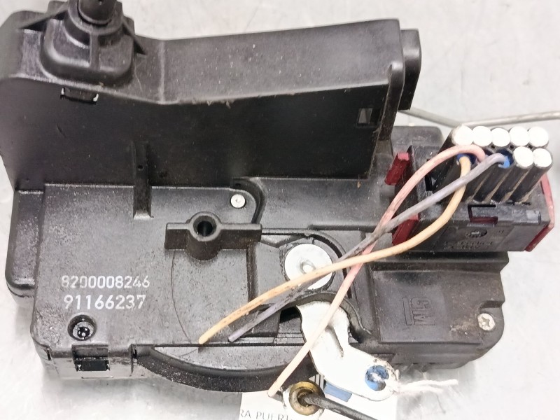Recambio de cerradura puerta delantera izquierda para nissan primastar furgoneta (x83) 2.5 dci 140 referencia OEM IAM 8200008246
