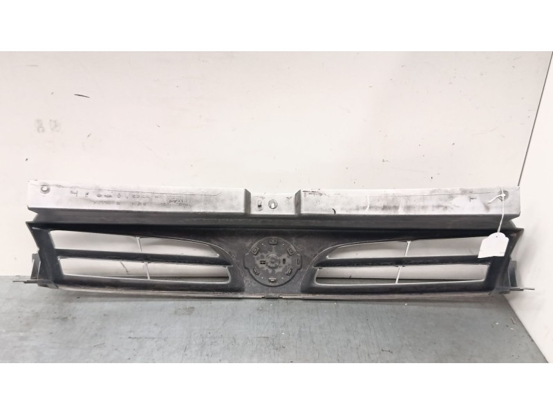 Recambio de rejillas capo para nissan primastar furgoneta (x83) 2.5 dci 140 referencia OEM IAM 8200137047 91169285 