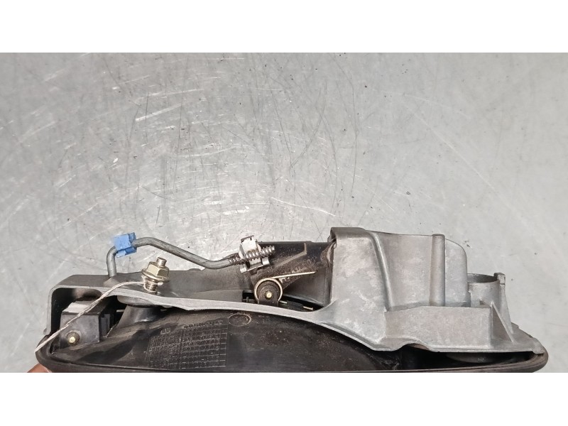 Recambio de maneta exterior puerta delantera derecha para nissan primastar furgoneta (x83) 2.5 dci 140 referencia OEM IAM 911685