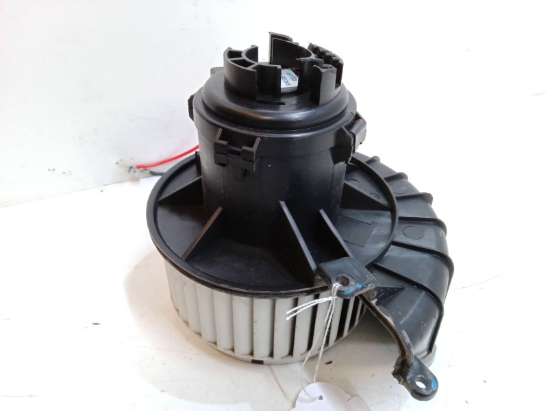 Recambio de motor calefaccion para opel astra h gtc (a04) 1.4 (l08) referencia OEM IAM 52421335  