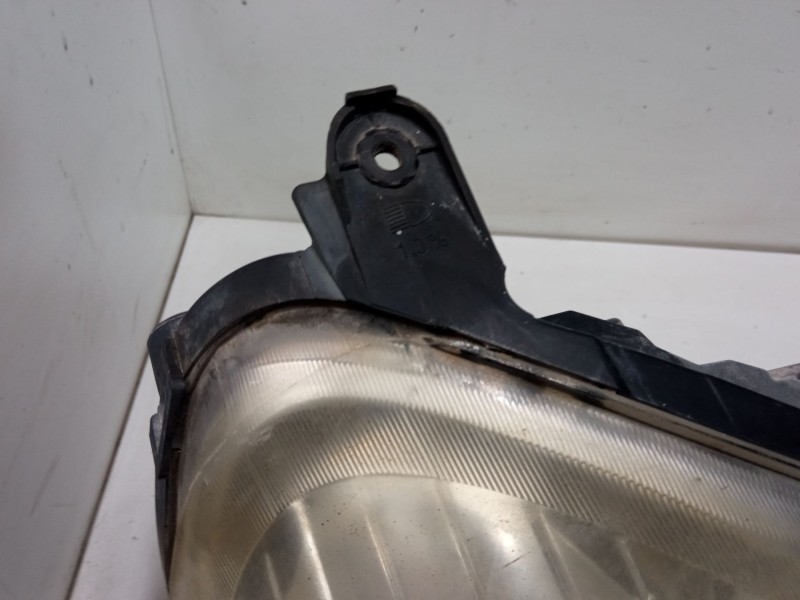 Recambio de faro derecho para opel corsa c (x01) 1.3 cdti (f08, f68) referencia OEM IAM   