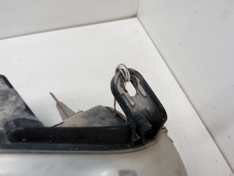 Recambio de faro derecho para opel corsa c (x01) 1.3 cdti (f08, f68) referencia OEM IAM   